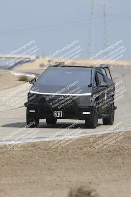 media/Oct-19-2025-Speed Ventures (Sun) [[a6e7fe67be]]/TC B/Session 2 (Outside Grapevine)/